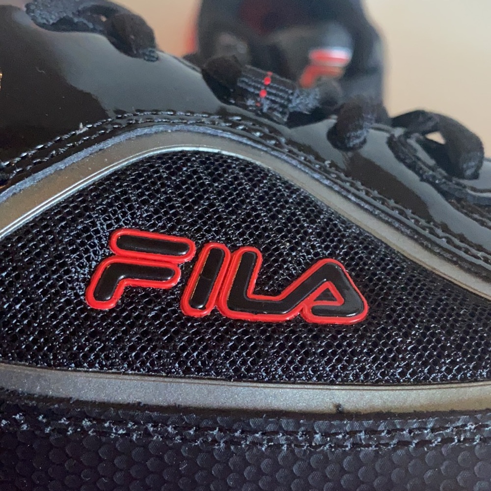 ✨BRAND NEW✨ FILA PROMPT SNEAKERS MEN'S (BLACK AND RED) - Picture 13 of 13